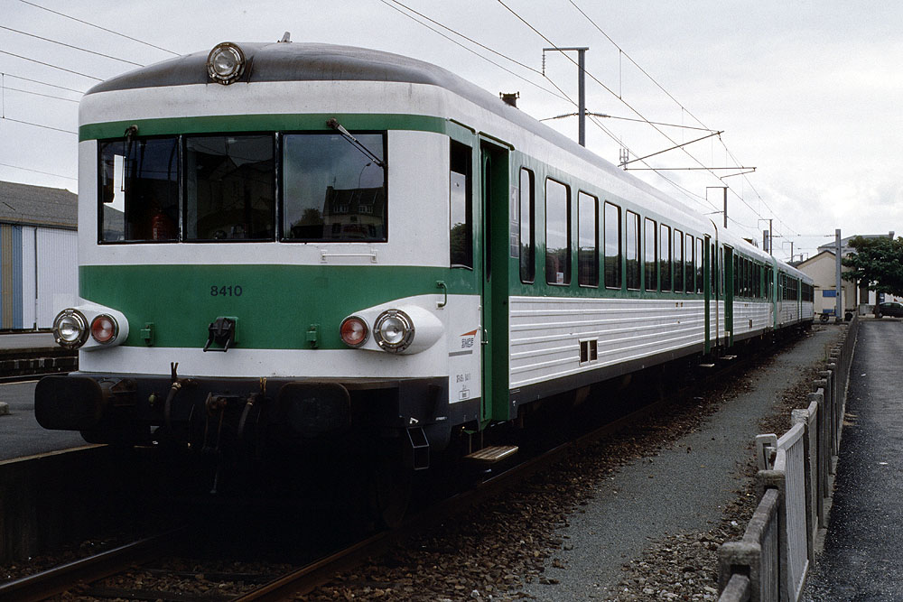 https://www.eisenbahnfotograf.de/datei/August 2000/4000239 SNCF 8410 Morlaix 6.8.2000.jpg